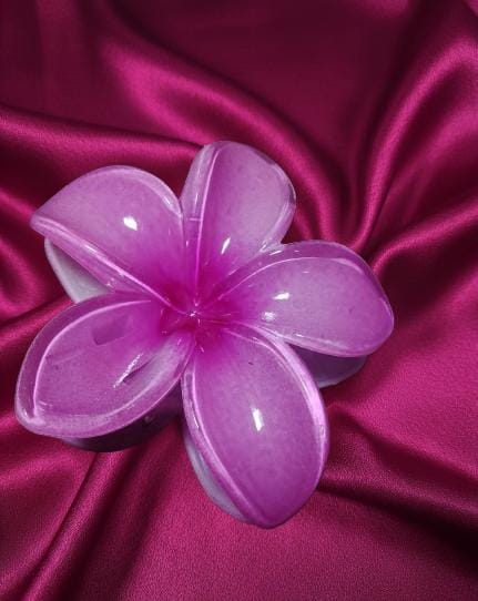 Jumbo Plumeria Claws for girls.