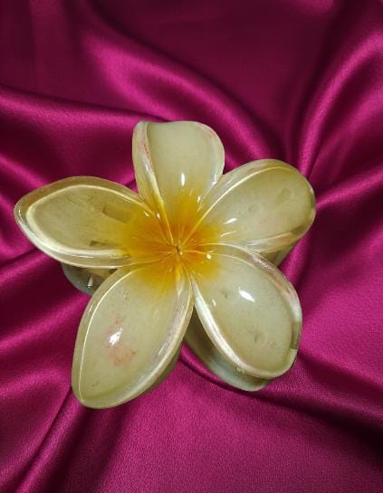 Jumbo Plumeria Claws for girls.